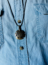 Load image into Gallery viewer, Yarn Cutter Pendant on Leather
